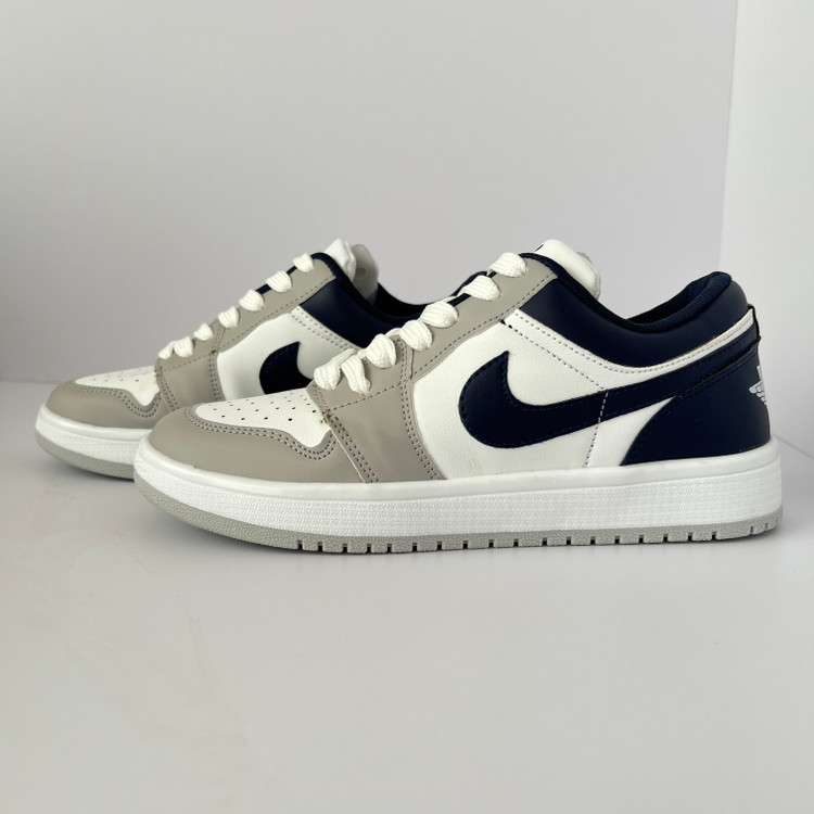 خرید کفش جردن وان زنانه