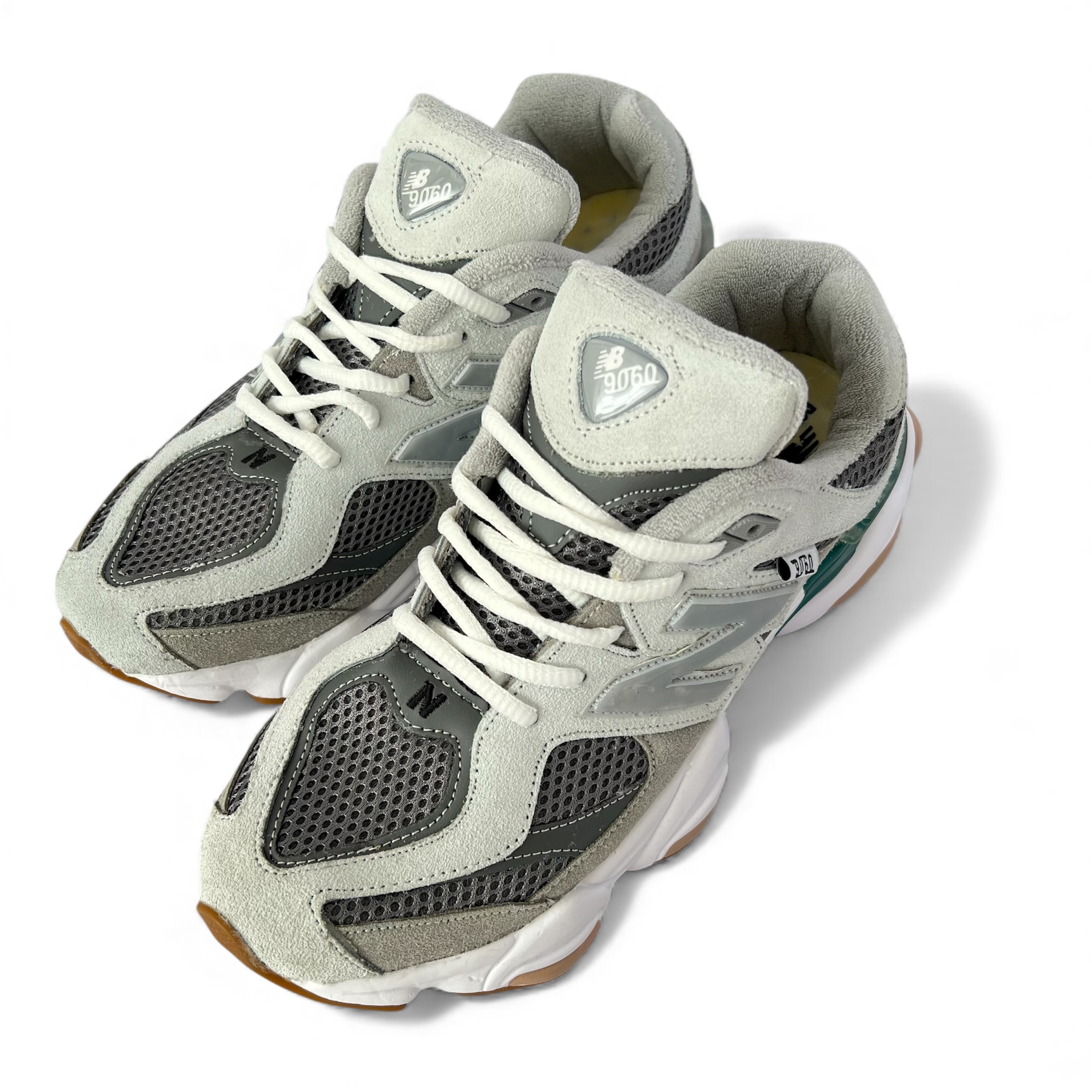 خرید کفش اسپرت نیوبالانس ۹۰۶۰ مردانه رنگ طوسی