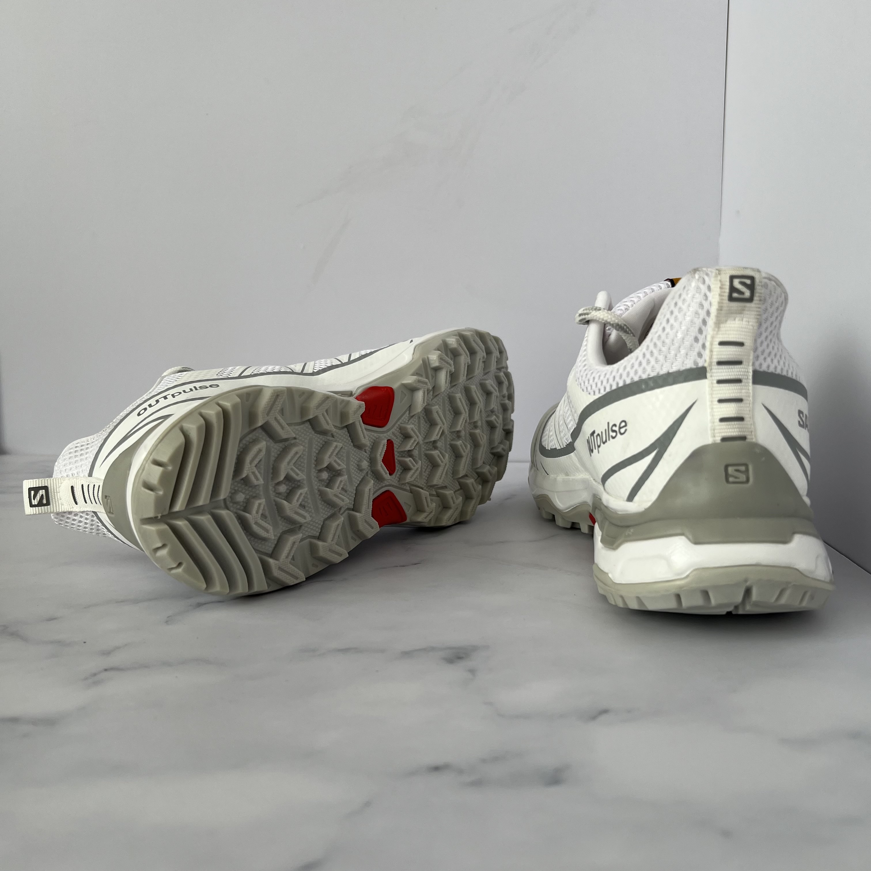 کفش کتانی مردانه سالامون واتر پروفsalamon waterproof v.2 سفید